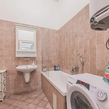 Private Room, Ac, W Kitchen 아파트 프라하