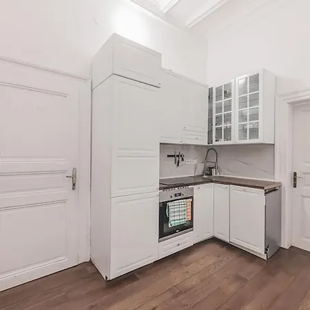 아파트 Private Room, Ac, W Kitchen